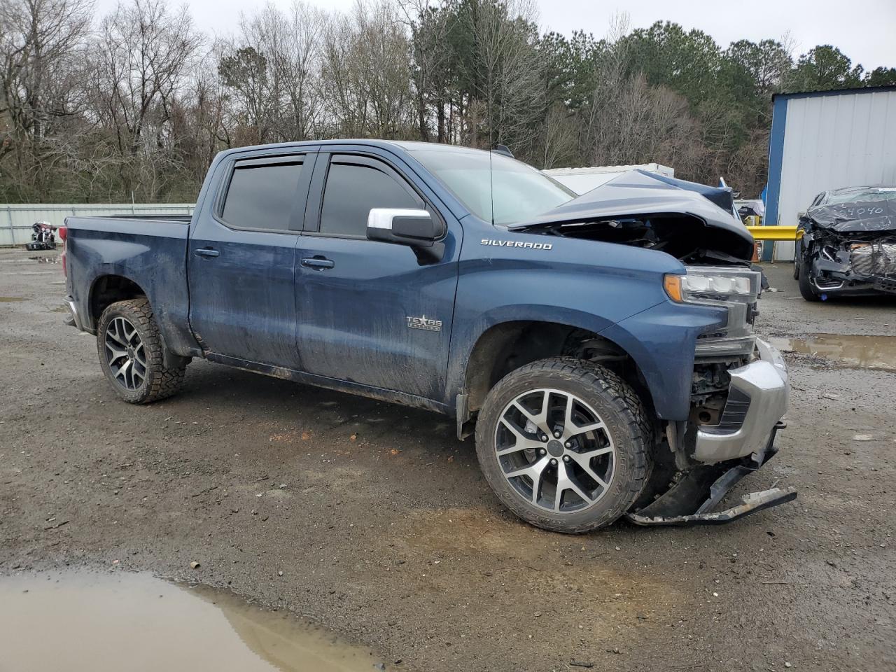 2021 Chevrolet Silverado VIN 3GCUYDED6MG379844 Copart auction photo, front end / minor dent/scratches damage thumbnail 4