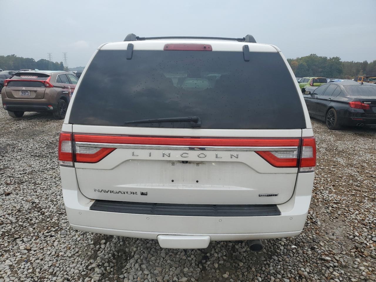 2015 Lincoln Navigator VIN 5LMJJ3HT1FEJ03496 Copart auction photo, front end damage thumbnail 6