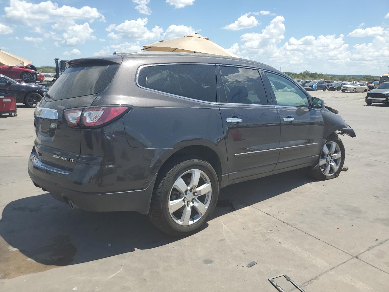 2016 Chevrolet Traverse VIN 1GNKRJKD1GJ125637 Copart auction photo, front end damage thumbnail 3