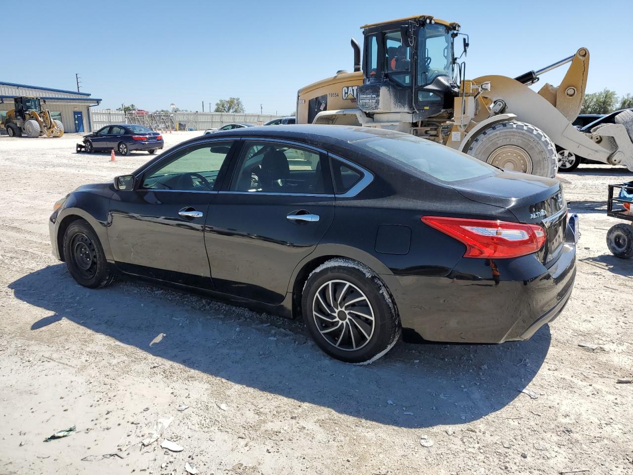 2017 Nissan Altima VIN 1N4AL3AP4HC208682 Copart auction photo, side / front end damage thumbnail 2