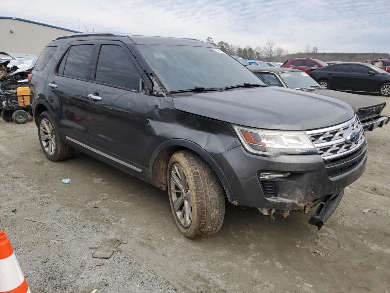 2018 Ford Explorer VIN 1FM5K7F8XJGC80844 Copart auction photo, front end / side damage thumbnail 4