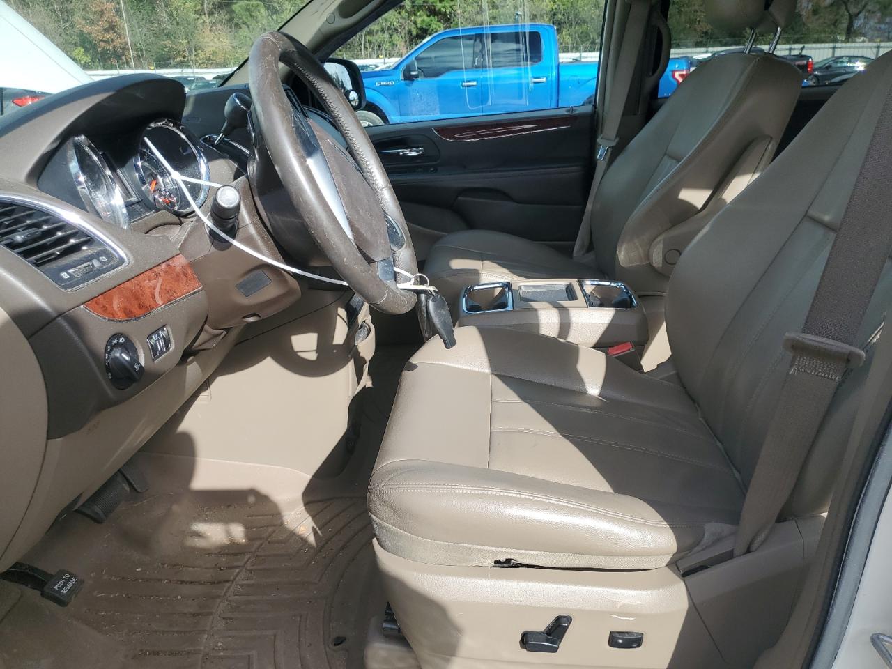 2013 Chrysler Town & Country VIN 2C4RC1BG5DR620496 Copart auction photo, rear end / minor dent/scratches damage thumbnail 7