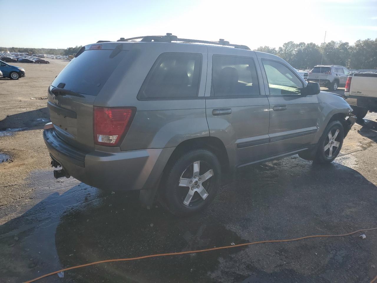 2007 Jeep Grand Cherokee VIN 1J8GS48K17C677212 Copart auction photo, front end damage thumbnail 3
