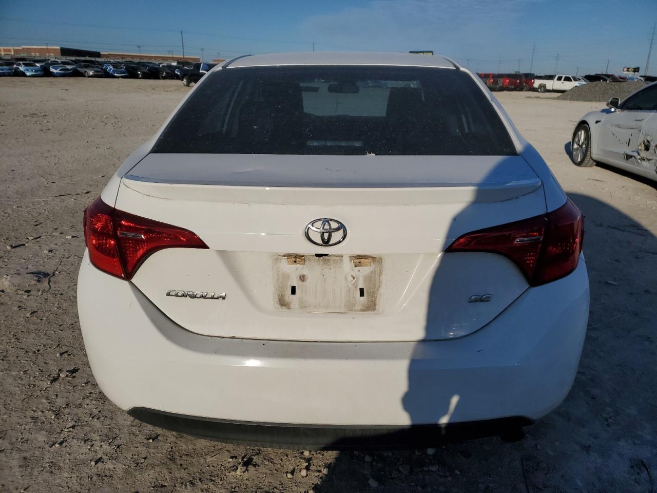2019 Toyota Corolla VIN 5YFBURHE6KP903635 Copart auction photo, front end / minor dent/scratches damage thumbnail 6