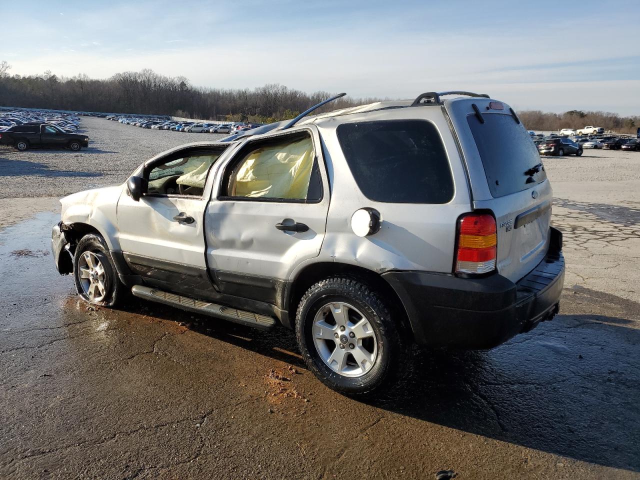 2005 Ford Escape VIN 1FMCU03125KC94028 Copart auction photo, rollover damage thumbnail 2