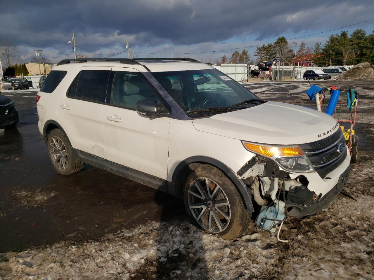 2015 Ford Explorer VIN 1FM5K8D83FGB78141 Copart auction photo, front end damage thumbnail 4