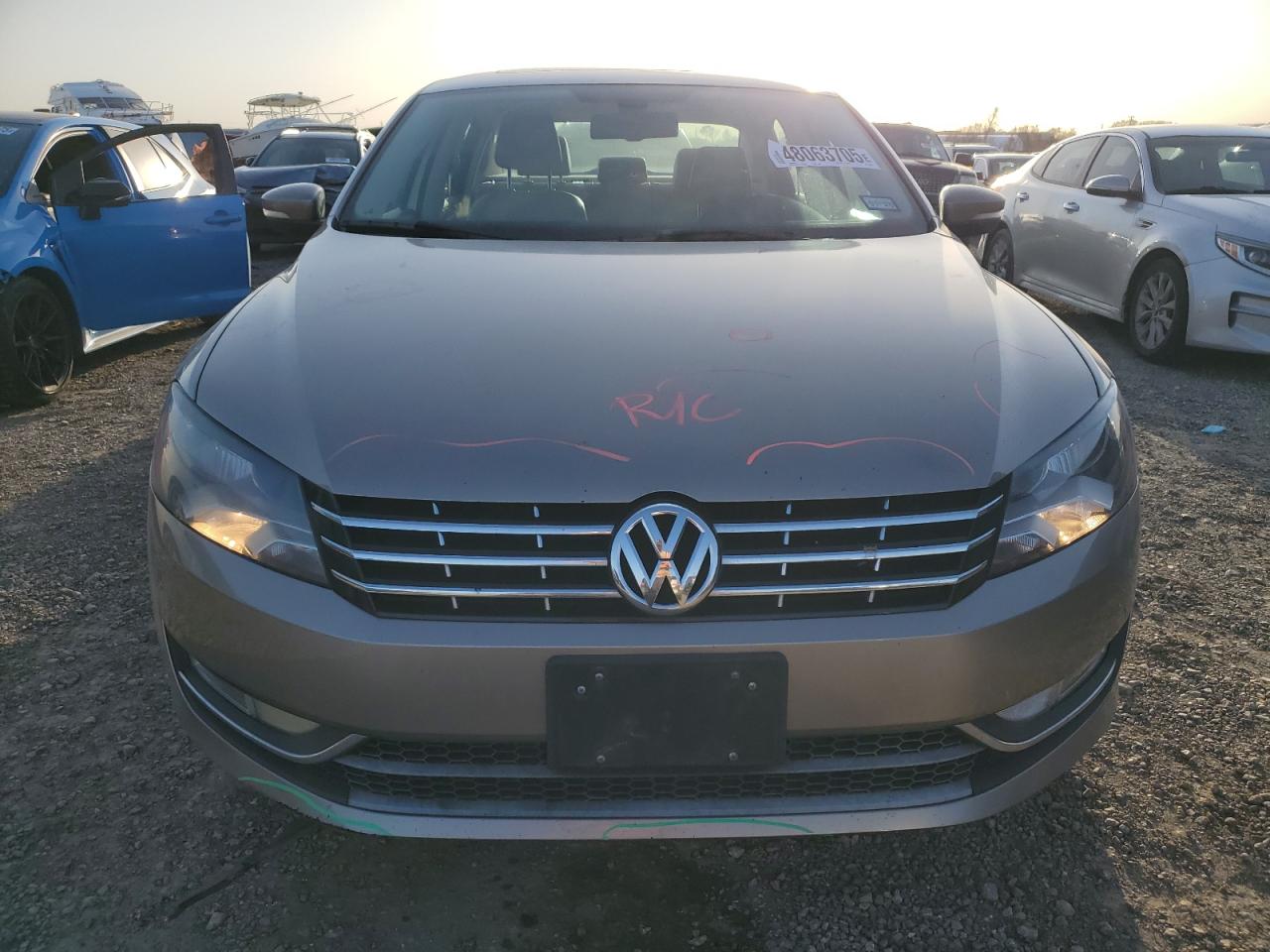 2015 Volkswagen Passat VIN 1VWCV7A3XFC085658 Copart auction photo, front end / minor dent/scratches damage thumbnail 5