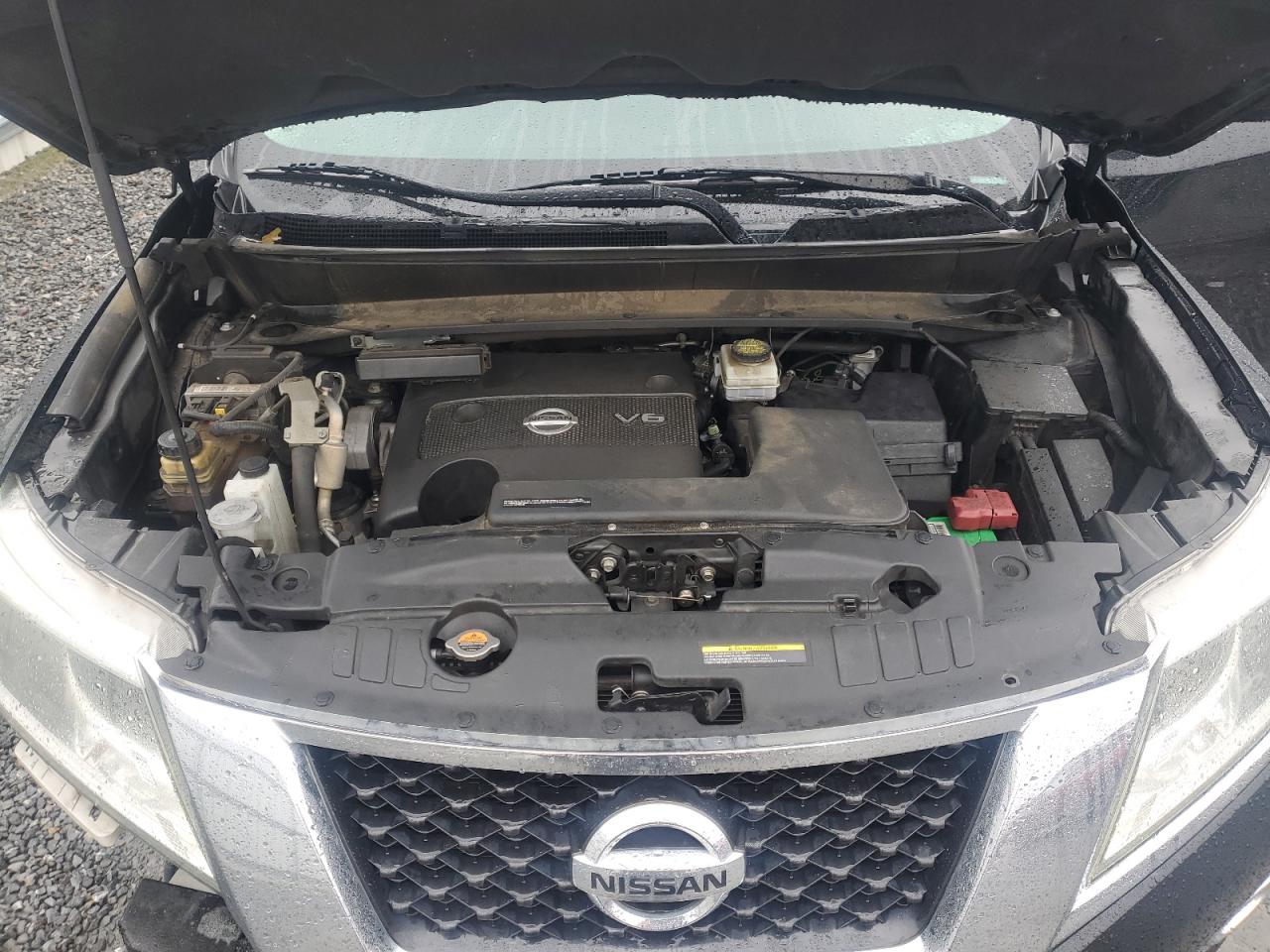 2016 Nissan Pathfinder VIN 5N1AR2MNXGC617017 Copart auction photo, front end / minor dent/scratches damage thumbnail 11