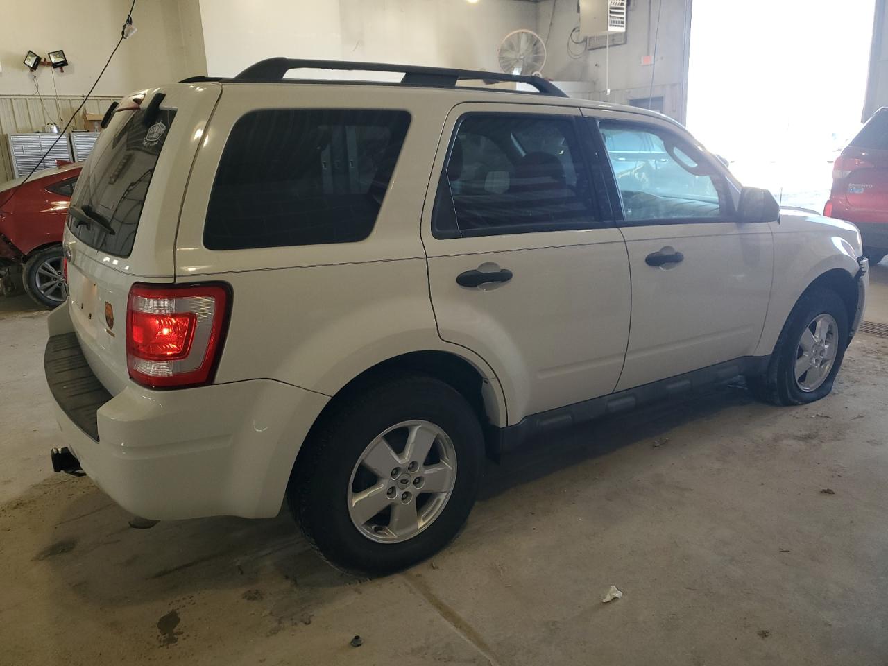 2009 Ford Escape VIN 1FMCU03G79KD05048 Copart auction photo, mechanical damage thumbnail 3
