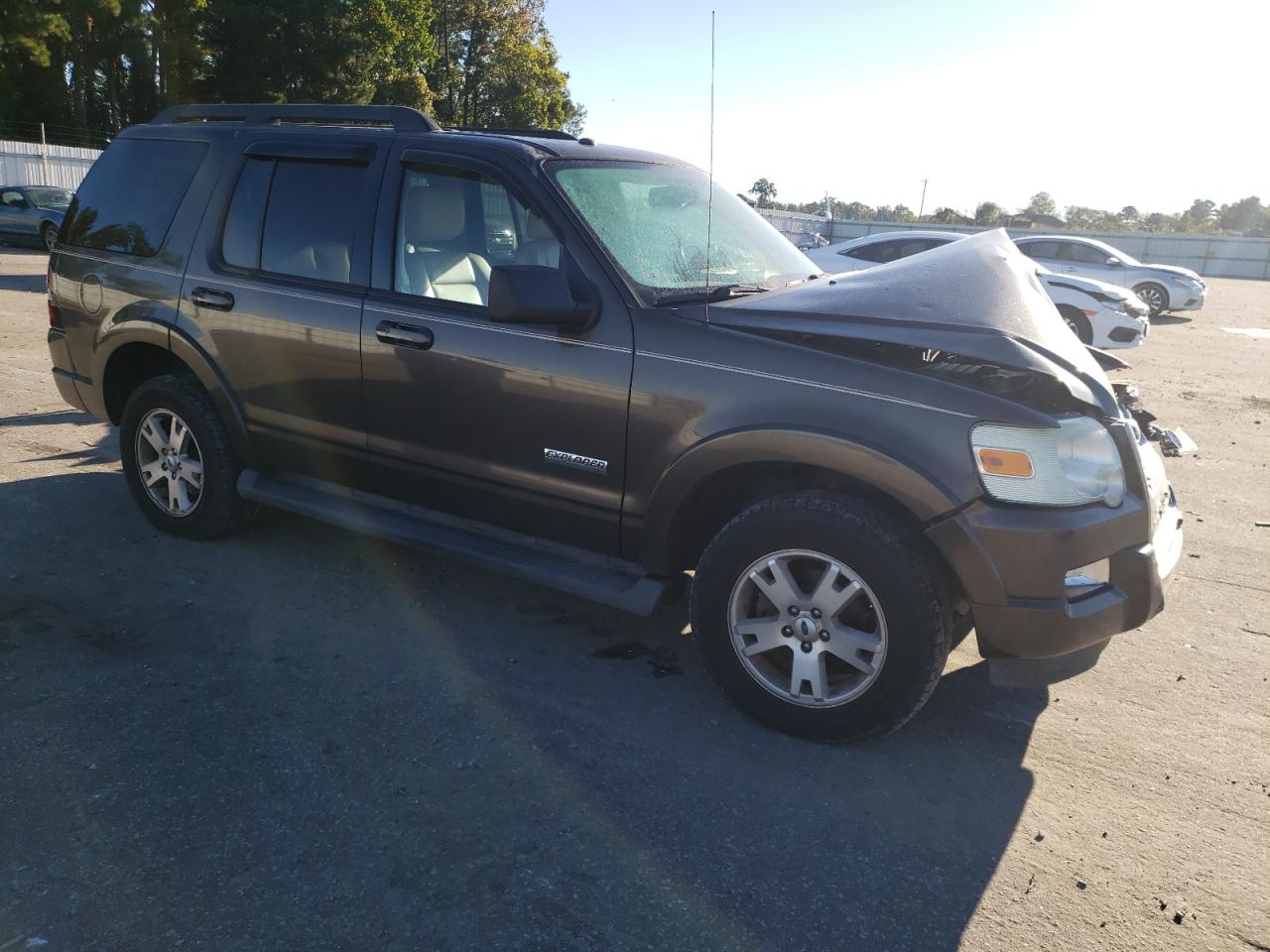 2008 Ford Explorer VIN 1FMEU63E88UA54537 Copart auction photo, front end damage thumbnail 4
