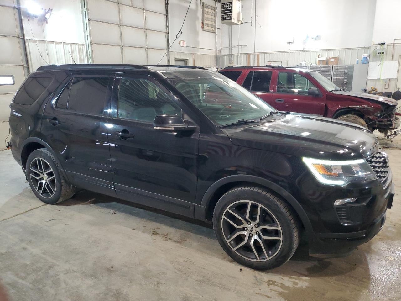 2019 Ford Explorer VIN 1FM5K8GT0KGB50730 Copart auction photo, side / rear end damage thumbnail 4