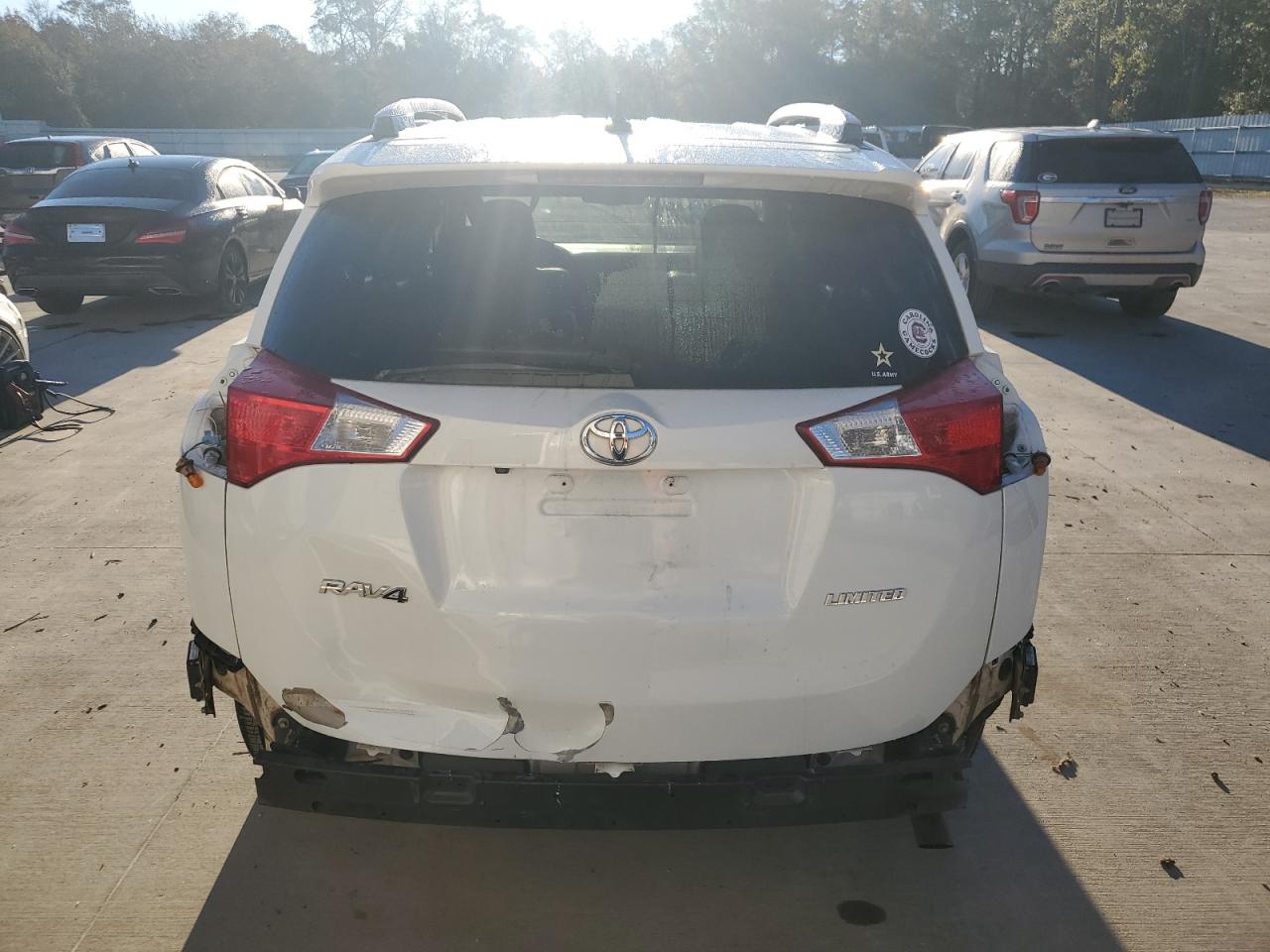 2014 Toyota RAV 4 VIN 2T3YFREV3EW108805 Copart auction photo, rear end / minor dent/scratches damage thumbnail 6