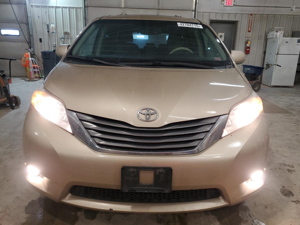 2012 Toyota Sienna VIN 5TDYK3DC0CS242890 Copart auction photo, side damage thumbnail 5