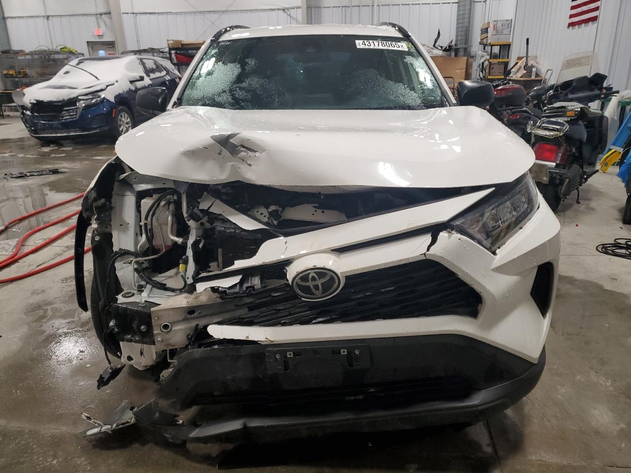 2020 Toyota RAV 4 VIN JTMF1RFV7LD063480 Copart auction photo, front end damage thumbnail 5