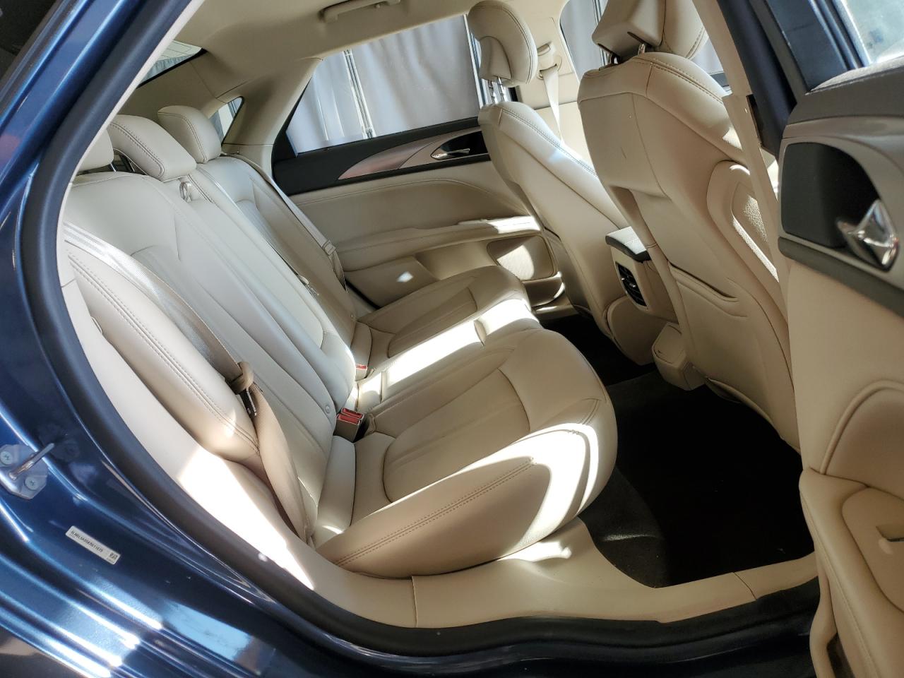 2019 Lincoln MKZ VIN 3LN6L5A95KR611670 Copart auction photo, front end / top/roof damage thumbnail 10
