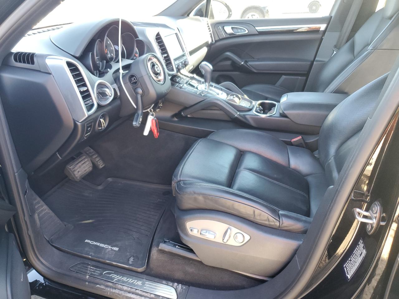 2016 Porsche Cayenne VIN WP1AA2A21GLA02067 Copart auction photo, vandalism damage thumbnail 7