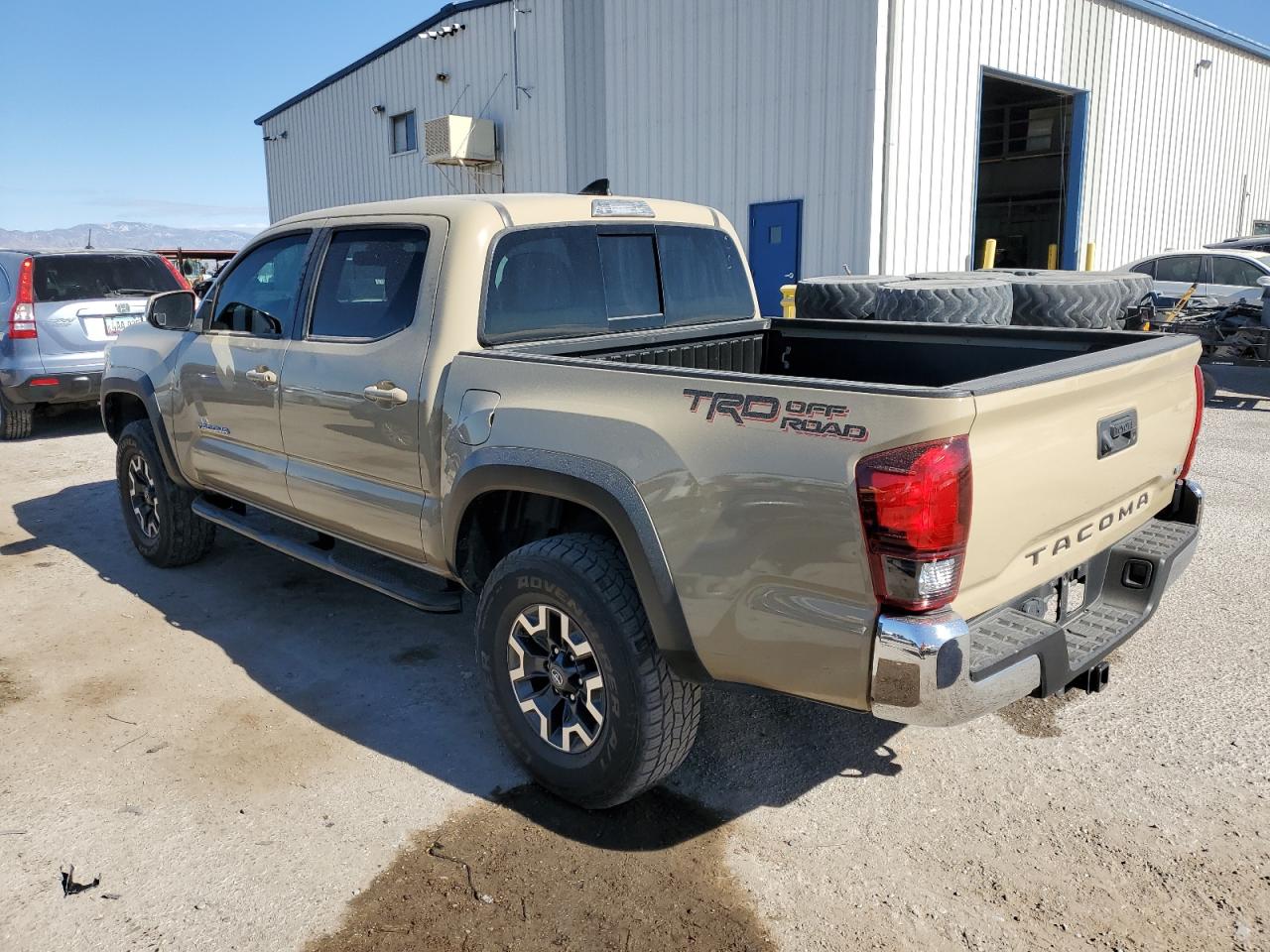 2018 Toyota Tacoma VIN 5TFAZ5CN8JX056159 Copart auction photo, front end damage thumbnail 2