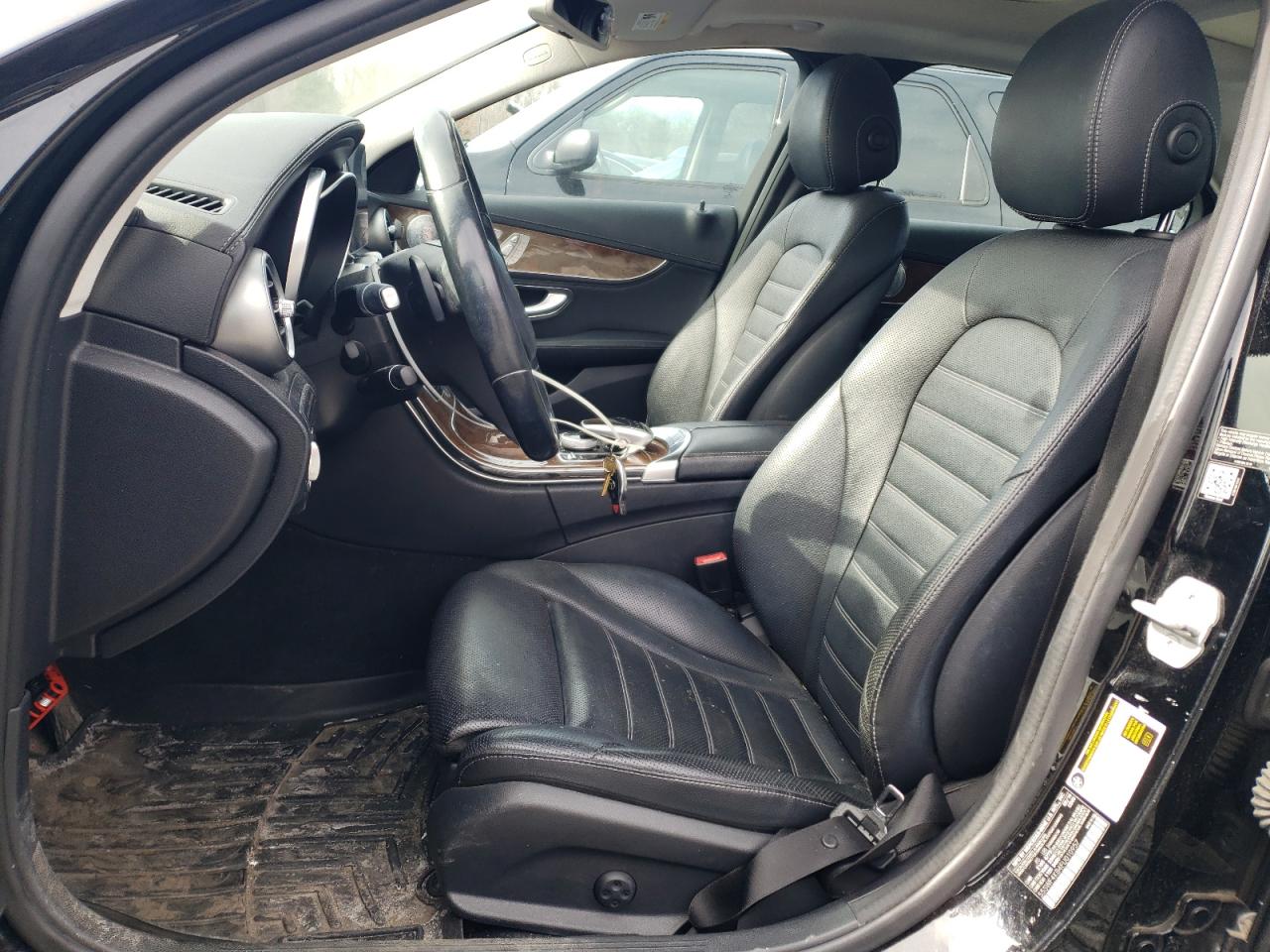 2015 Mercedes-Benz C-klasse VIN 55SWF4KB4FU010957 Copart auction photo, rear end / minor dent/scratches damage thumbnail 7