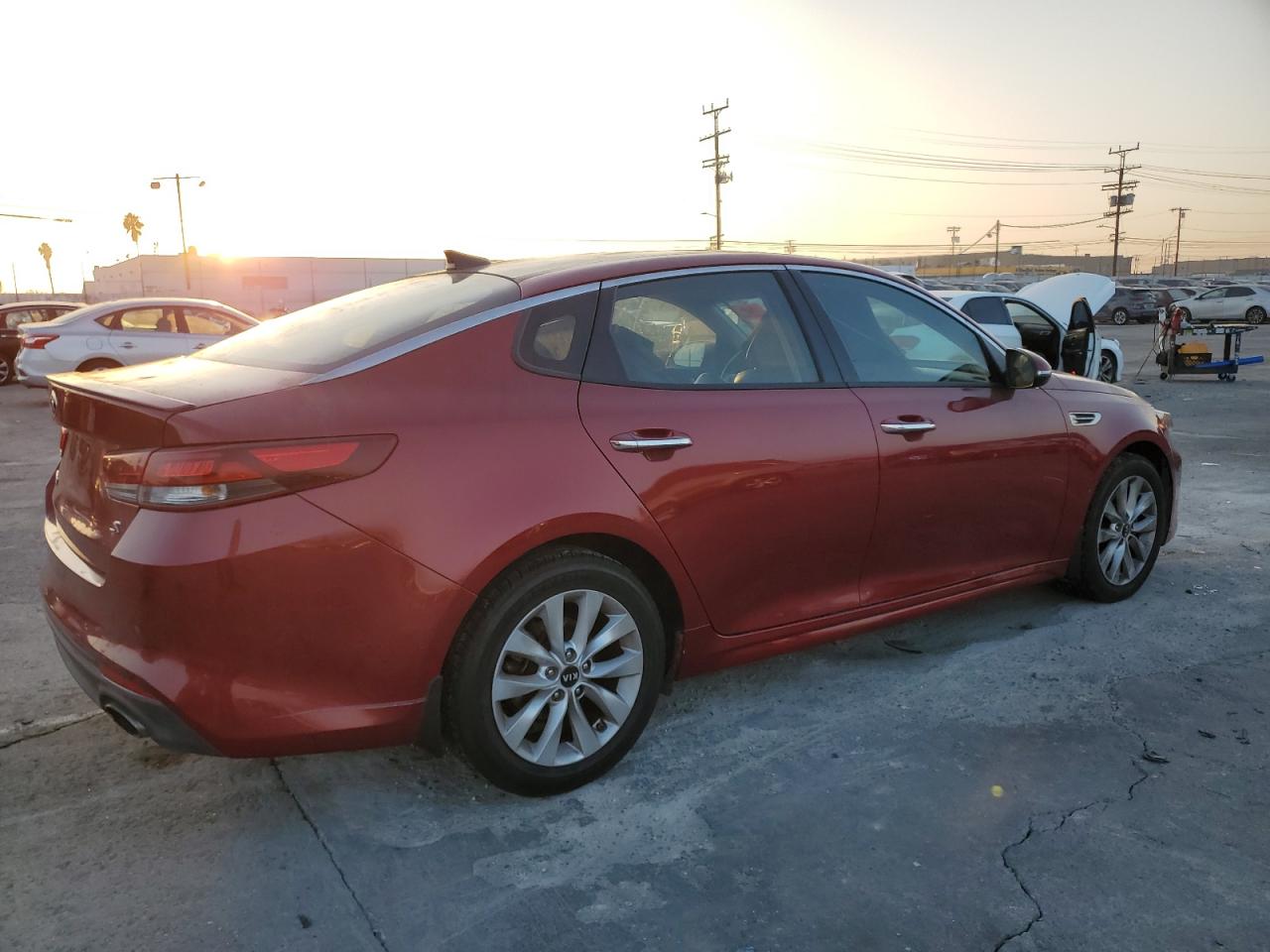 2018 KIA Optima VIN 5XXGT4L39JG235998 Copart auction photo, vandalism damage thumbnail 3