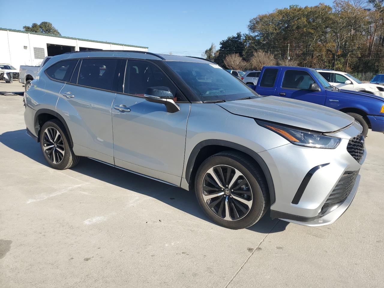 2022 Toyota Highlander VIN 5TDLZRAH7NS143334 Copart auction photo, rear end damage thumbnail 4