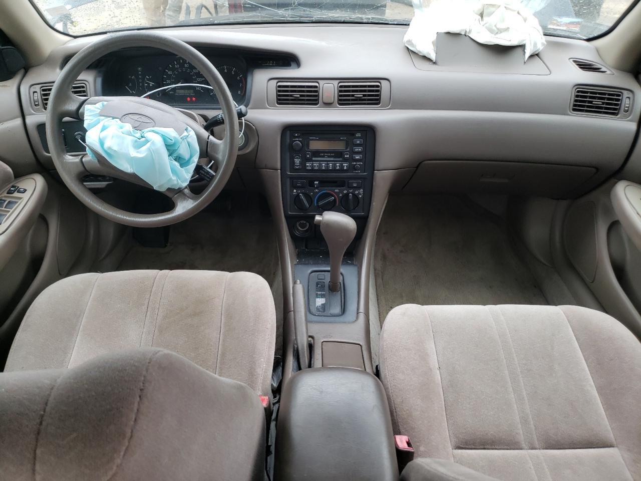 1999 Toyota Camry VIN 4T1BG22K8XU517785 Copart auction photo, front end damage thumbnail 8
