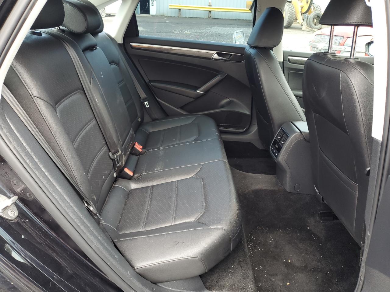 2018 Volkswagen Passat VIN 1VWBA7A3XJC027050 Copart auction photo, front end damage thumbnail 10