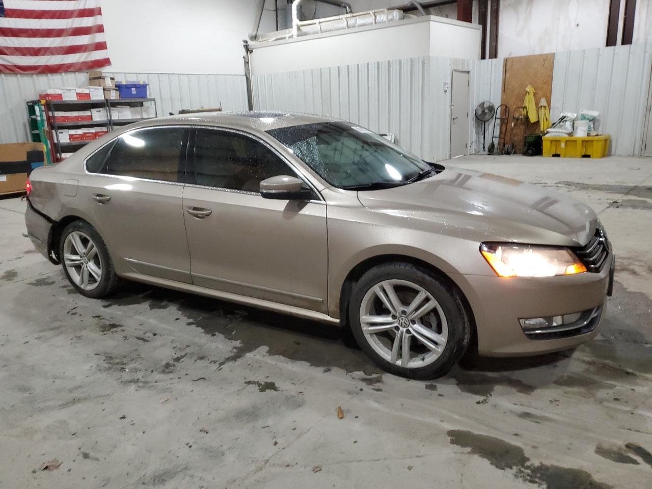 2015 Volkswagen Passat VIN 1VWCV7A36FC048655 Copart auction photo, rear end damage thumbnail 4
