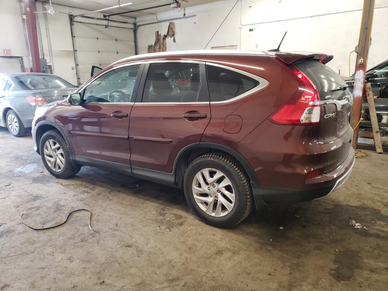 2015 Honda CR-V VIN 2HKRM4H7XFH700351 Copart auction photo, front end damage thumbnail 2