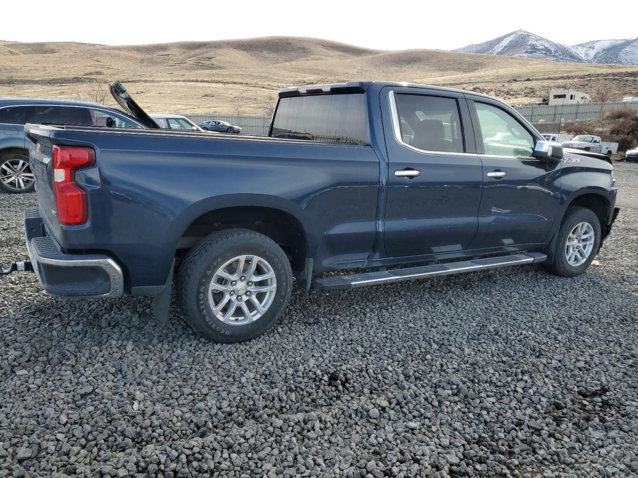 2020 Chevrolet Silverado VIN 1GCUYGED0LZ271963 Copart auction photo, front end / side damage thumbnail 3
