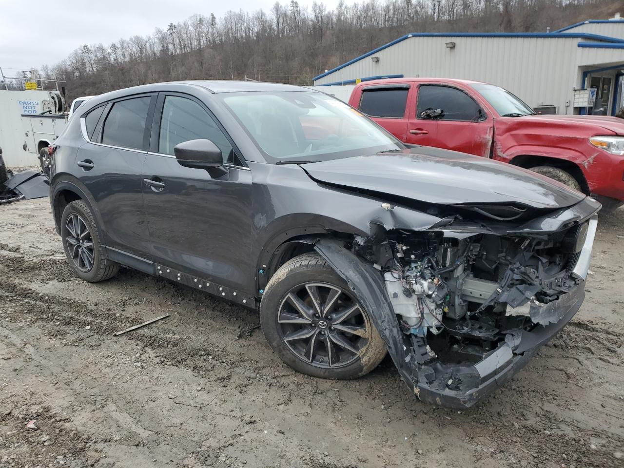 2018 Mazda CX-5 VIN JM3KFBDM3J0317179 Copart auction photo, front end / side damage thumbnail 4