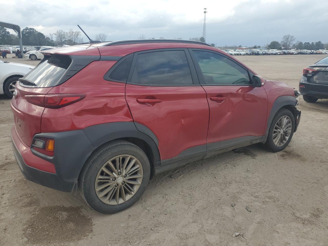 2021 Hyundai Kona VIN KM8K22AA5MU607852 Copart auction photo, front end / side damage thumbnail 3