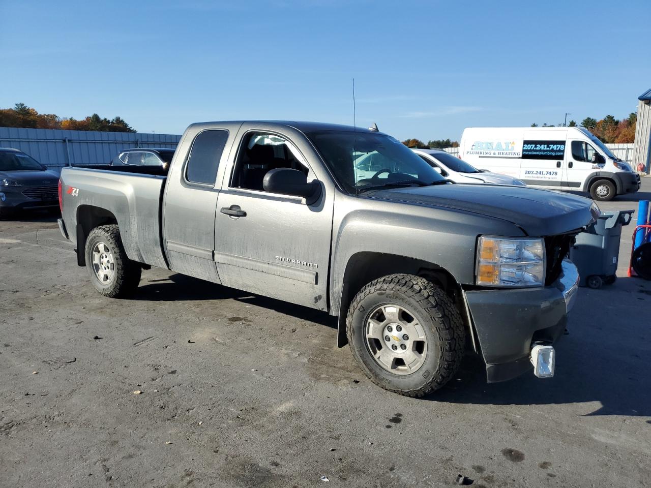 2011 Chevrolet Silverado VIN 1GCRKSE38BZ285920 Copart auction photo, front end damage thumbnail 4