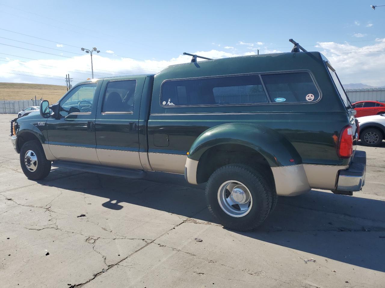 1999 Ford F350 VIN 1FTWW33F2XEA76911 Copart auction photo, vandalism damage thumbnail 2