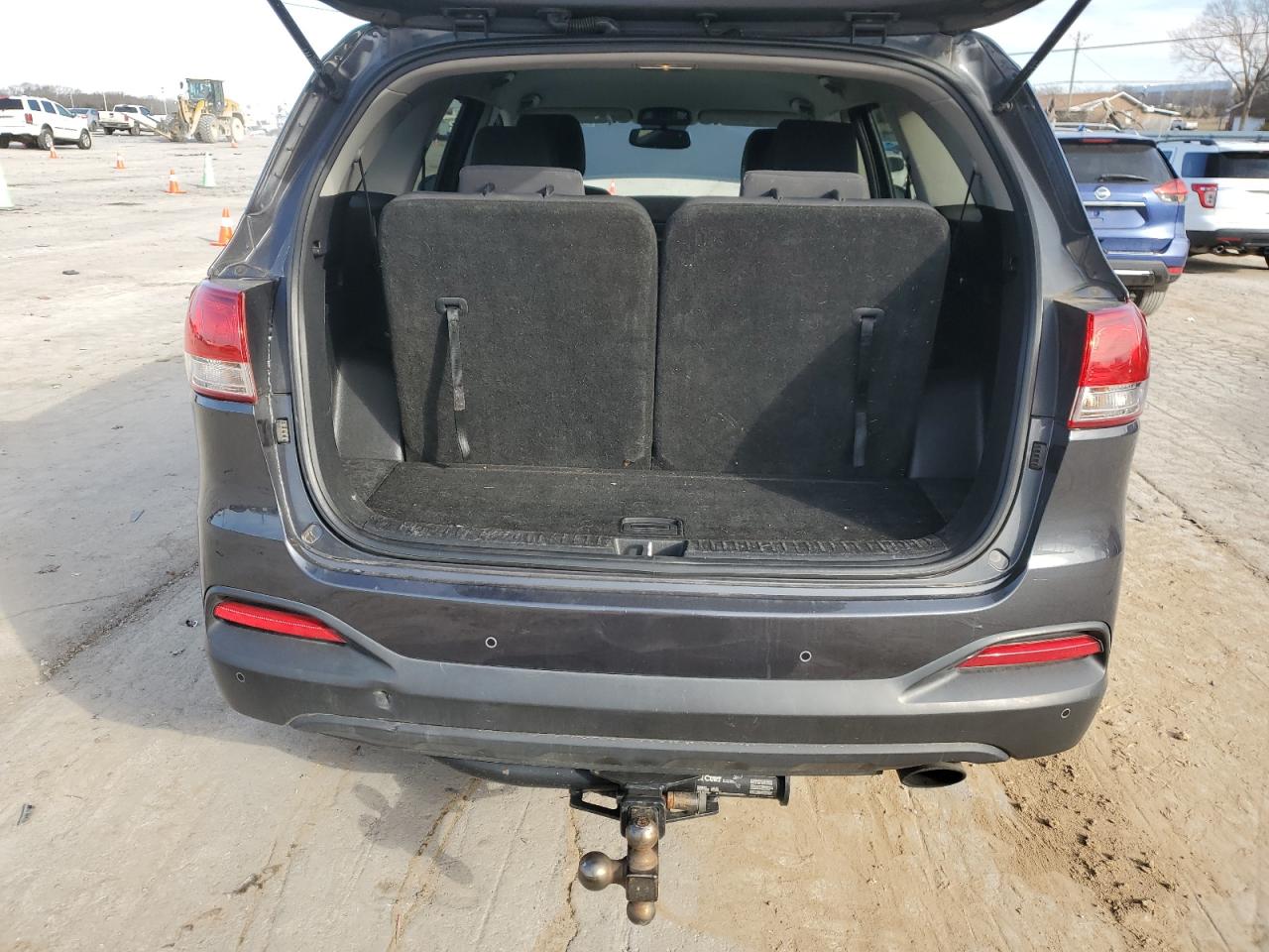 2017 KIA Sorento VIN 5XYPG4A56HG307447 Copart auction photo, front end / rear end damage thumbnail 6