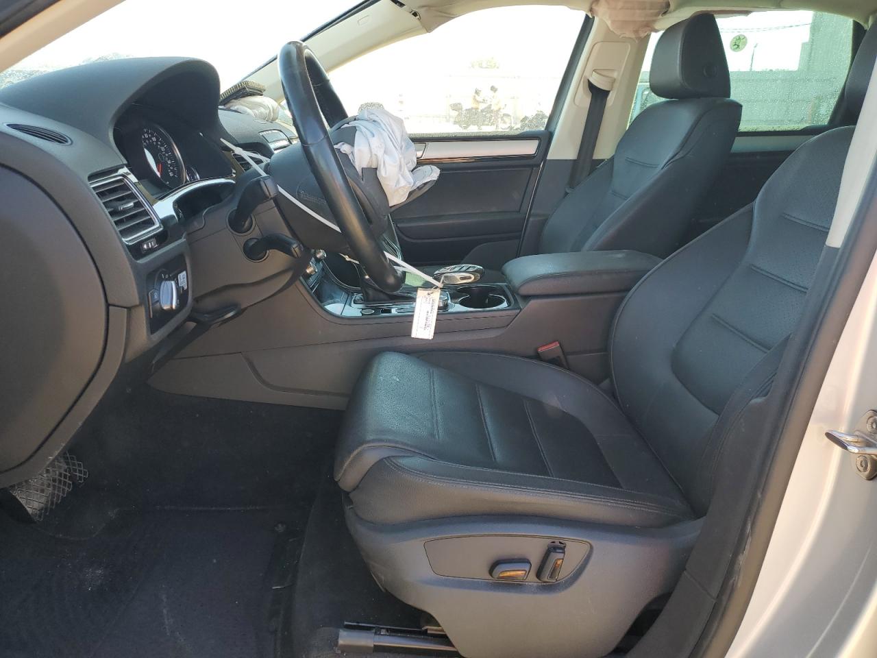 2015 Volkswagen Touareg VIN WVGEP9BPXFD005655 Copart auction photo, front end / side damage thumbnail 7