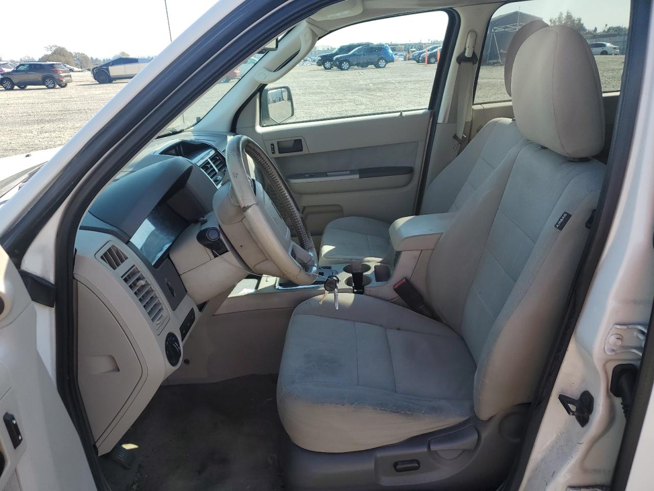 2011 Ford Escape VIN 1FMCU9DG0BKA07661 Copart auction photo, minor dent/scratches damage thumbnail 7
