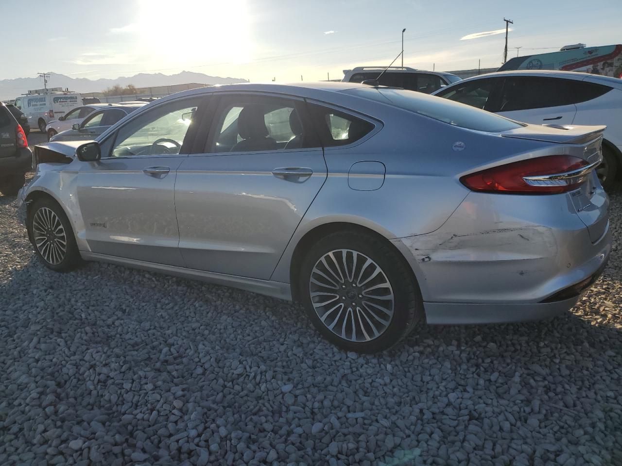 2018 Ford Fusion VIN 3FA6P0RU2JR233932 Copart auction photo, front end damage thumbnail 2