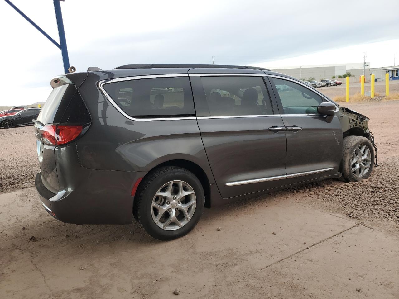 2017 Chrysler Pacifica VIN 2C4RC1BG0HR521137 Copart auction photo, front end damage thumbnail 3