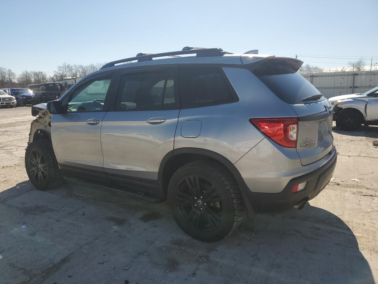 2019 Honda Passport VIN 5FNYF8H24KB020004 Copart auction photo, front end damage thumbnail 2