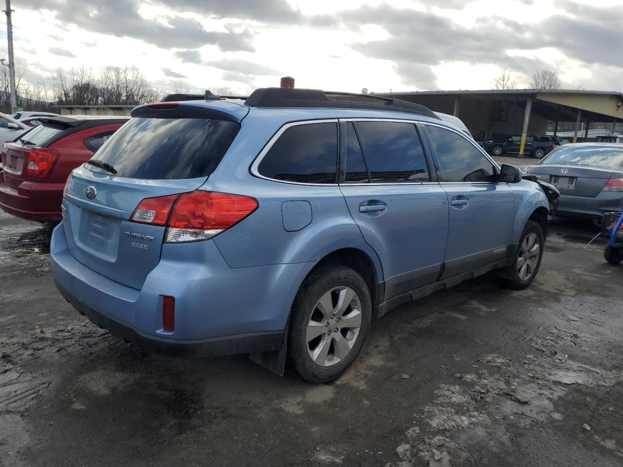 2011 Subaru Outback VIN 4S4BRBKC4B3390809 Copart auction photo, front end / rear end damage thumbnail 3