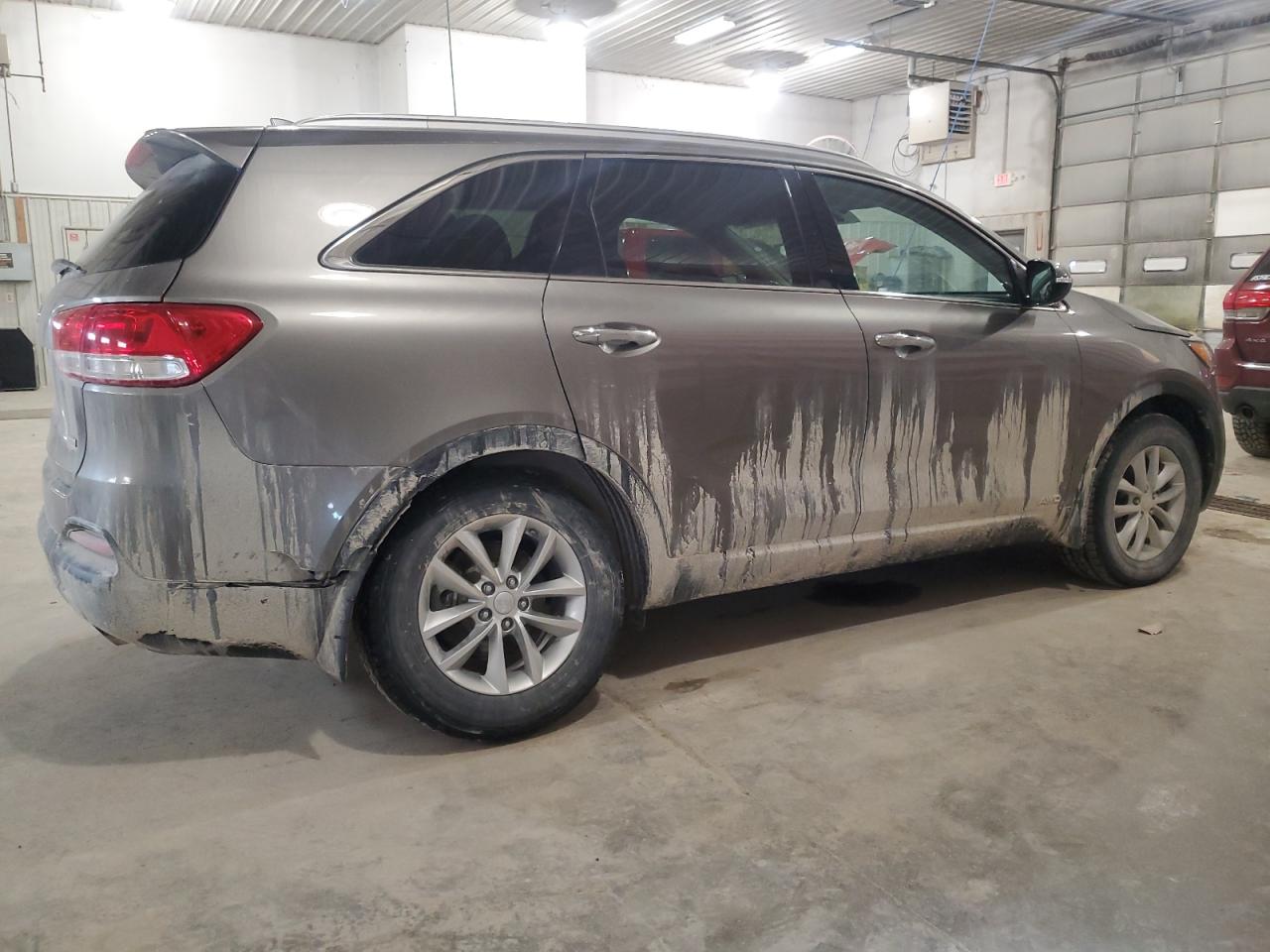 2017 KIA Sorento VIN 5XYPGDA37HG232126 Copart auction photo, rear end / undercarriage damage thumbnail 3