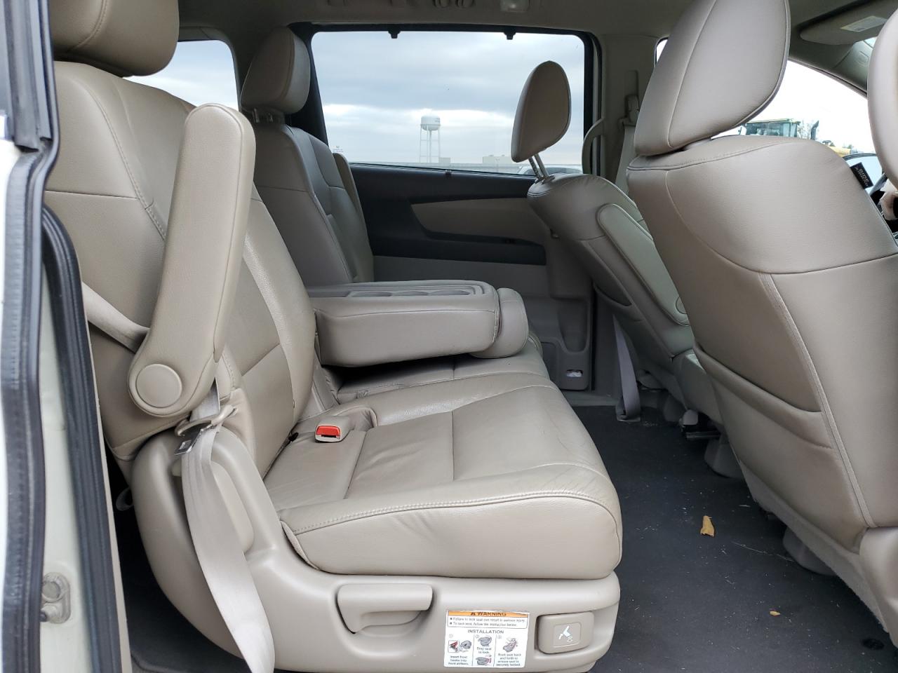 2014 Honda Odyssey VIN 5FNRL5H69EB135328 Copart auction photo, front end / minor dent/scratches damage thumbnail 12