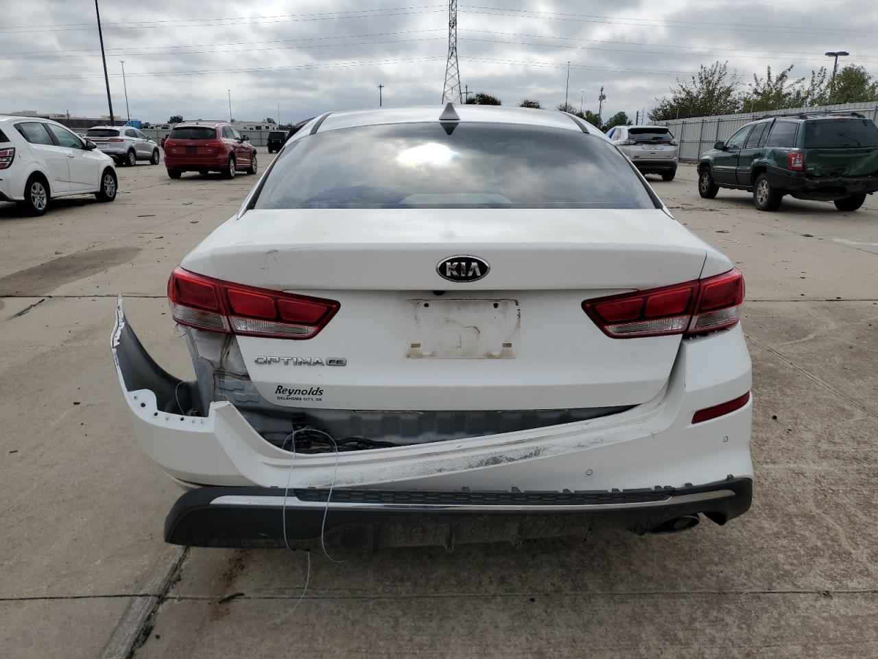 2019 KIA Optima VIN 5XXGT4L3XKG358517 Copart auction photo, side / rear end damage thumbnail 6