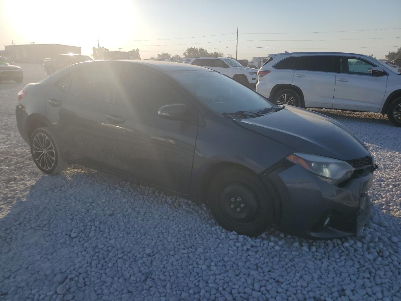 2016 Toyota Corolla VIN 5YFBURHE8GP402754 Copart auction photo, front end damage thumbnail 4