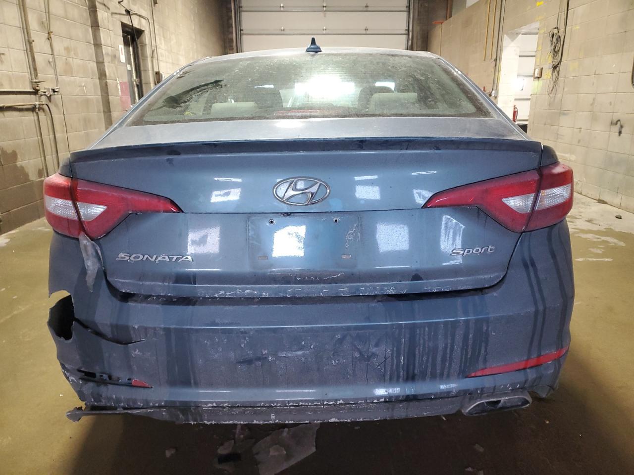 2015 Hyundai Sonata VIN 5NPE34AF2FH252058 Copart auction photo, front end / rear end damage thumbnail 6