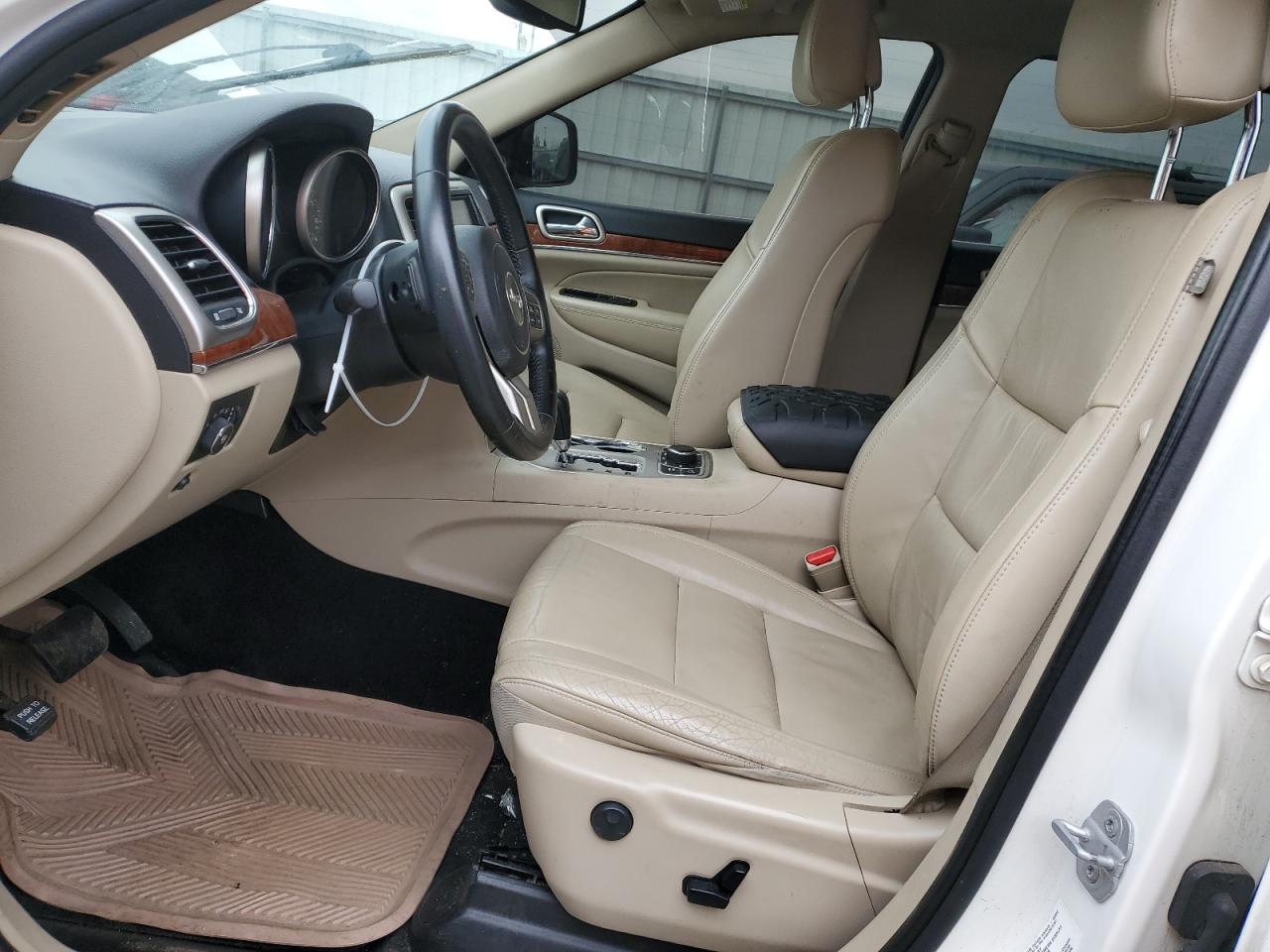 2011 Jeep Grand Cherokee VIN 1J4RR5GG6BC723019 Copart auction photo, front end damage thumbnail 7