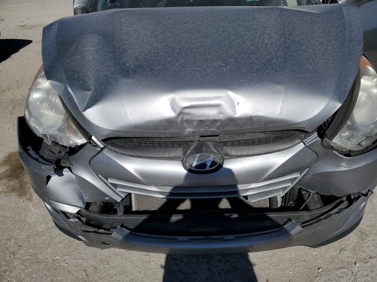 2010 Hyundai Tucson VIN KM8JU3AC6AU109846 Copart auction photo, front end damage thumbnail 13