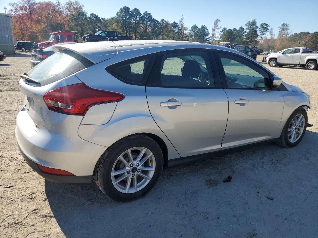 2016 Ford Focus VIN 1FADP3K22GL291029 Copart auction photo, front end / minor dent/scratches damage thumbnail 3
