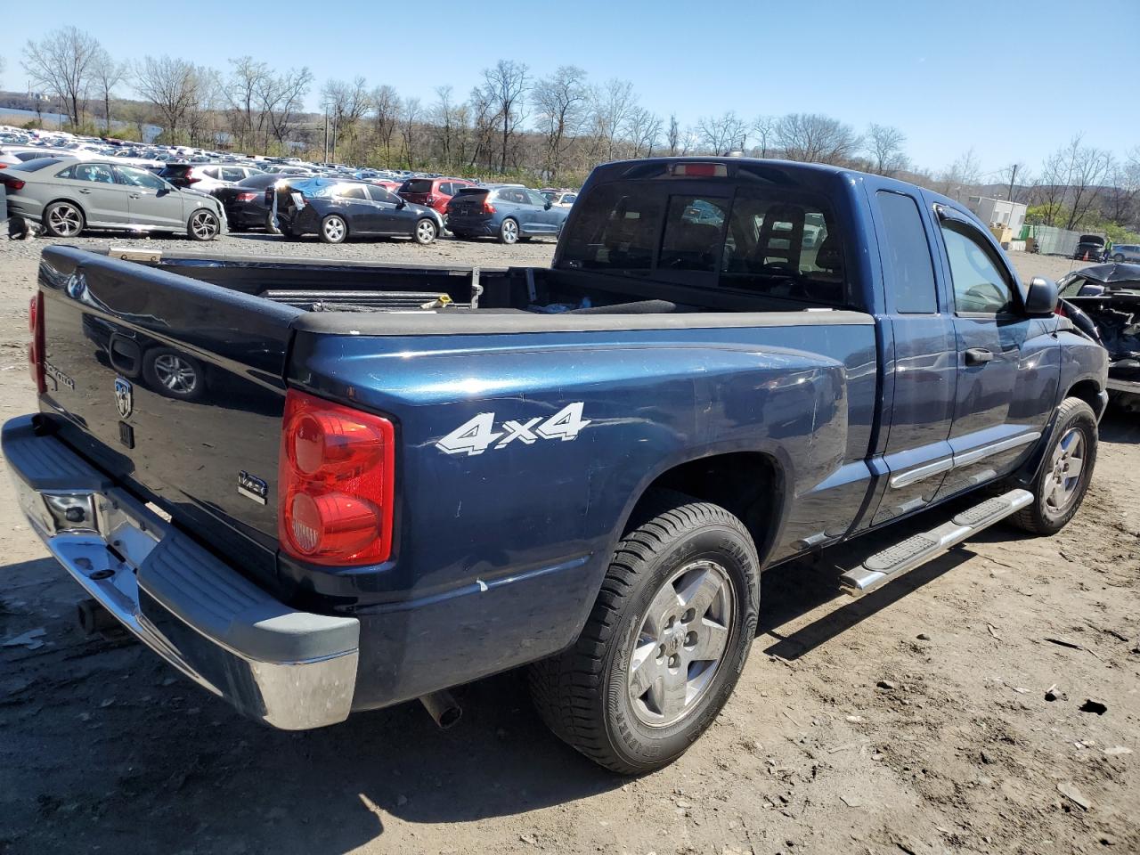 2005 Dodge Dakota VIN 1D7HW52N15S166830 Copart auction photo, minor dent/scratches damage thumbnail 3