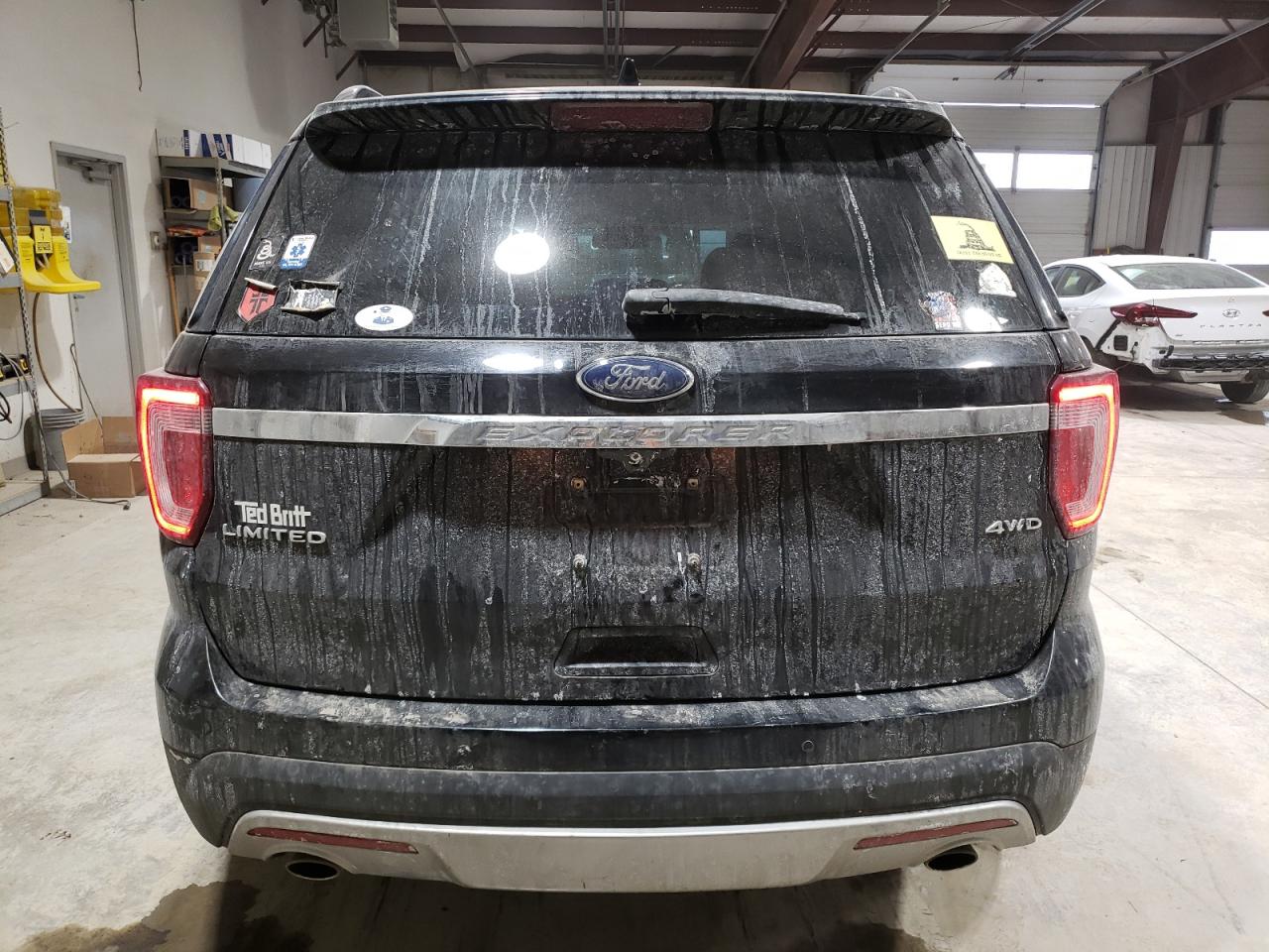 2017 Ford Explorer VIN 1FM5K8F8XHGC68239 Copart auction photo, all over damage thumbnail 6